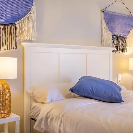 Ovelia - La Marina *